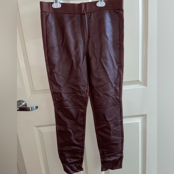 Faux Leather Leggings - Picture 1 of 2